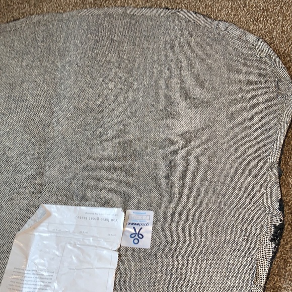 NWT SKULL HOOKED 100% POLYESTER THROW BATHROOM HOUSE RUG BLACK/COLORFUL 34”x34” - Picture 11 of 16